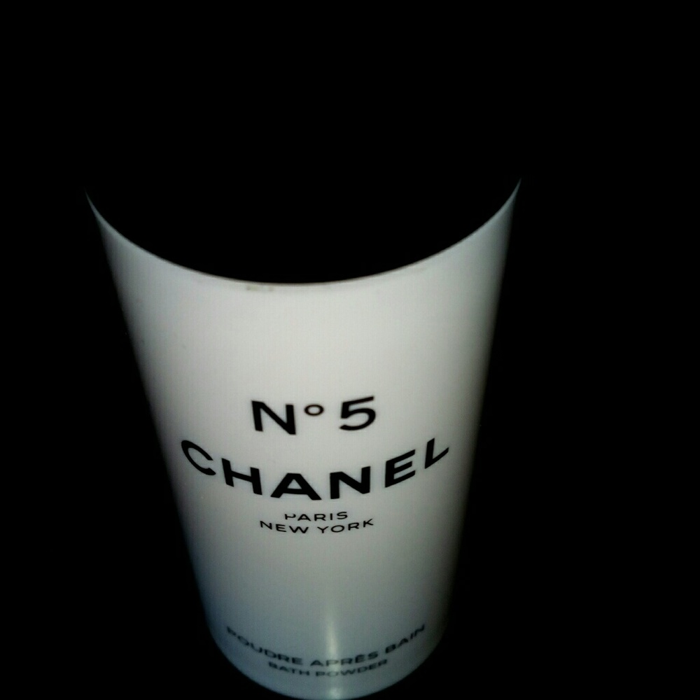 Chanel bath powdee
